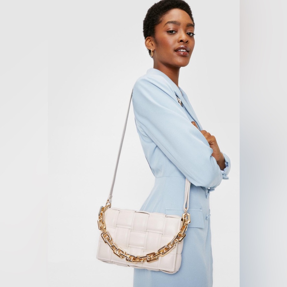 Nasty Gal Woven Chunky Chain Shoulder Bag Ivory